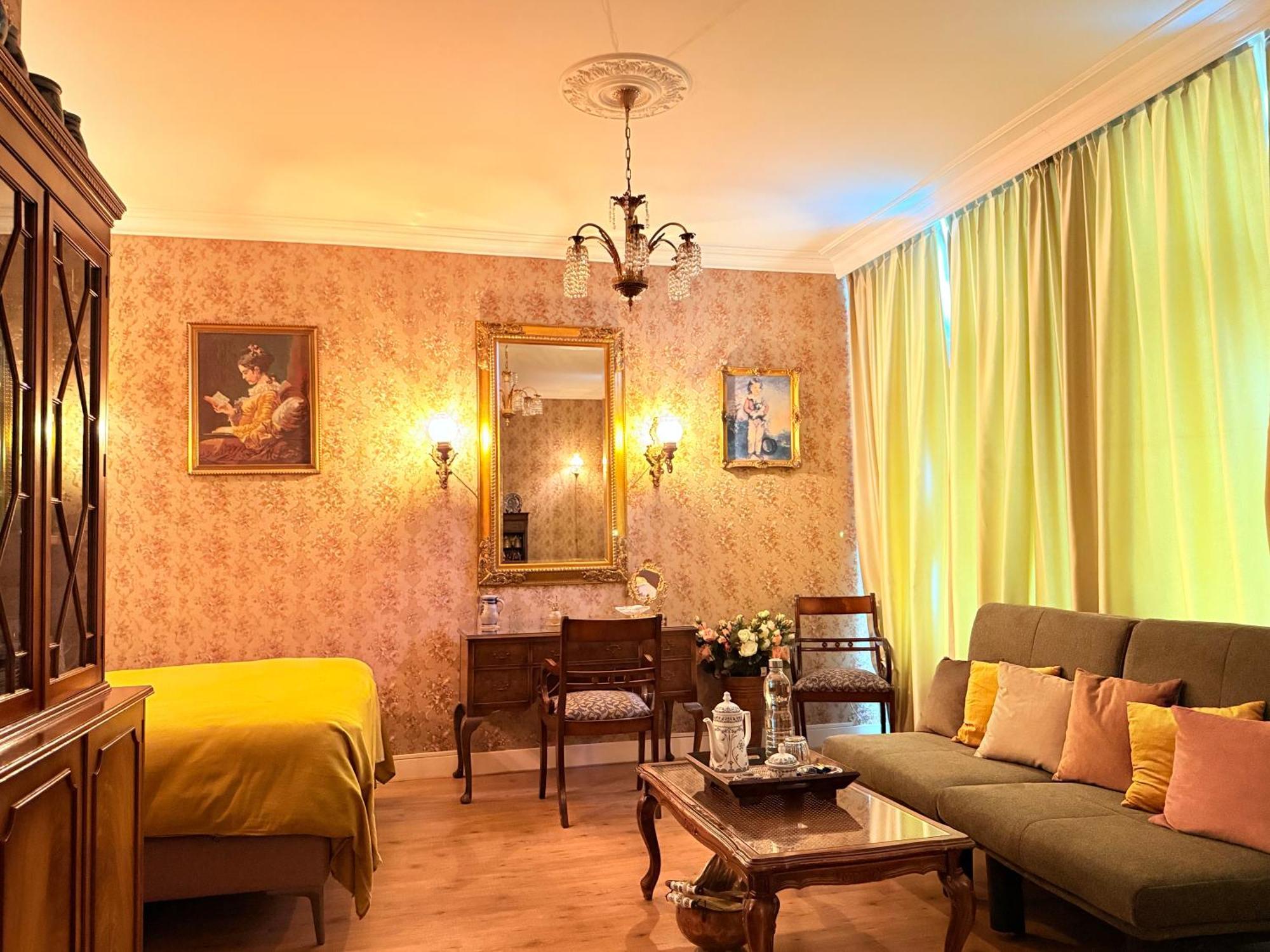 Luxurious Classical Dutch Styled Room In City Centre Of The Hague - Home Stay Zewnętrze zdjęcie